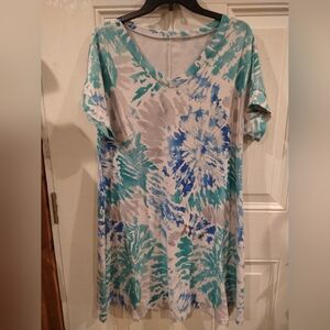 Dress. Stretchy. 23 x 36